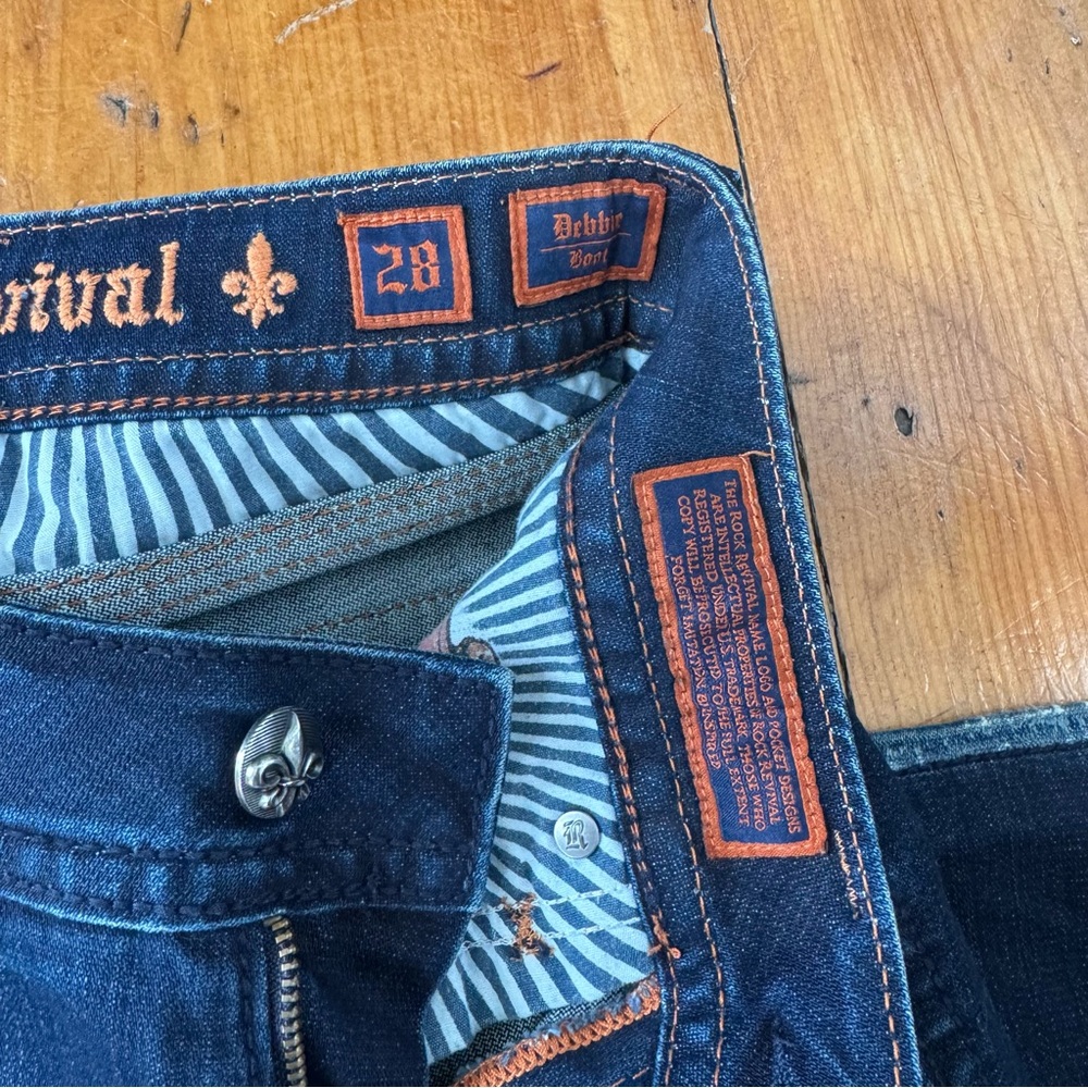 ROCK REVIVAL DEBBIE BOOTCUT JEANS SIZE 28 - Picture 4 of 7